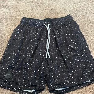 BYLT basics, speckled training short